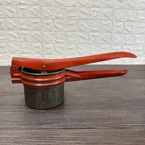 Vtg 50s Metal Potato Vegetable Ricer Masher Strainer Red Handle Farmhouse Decor